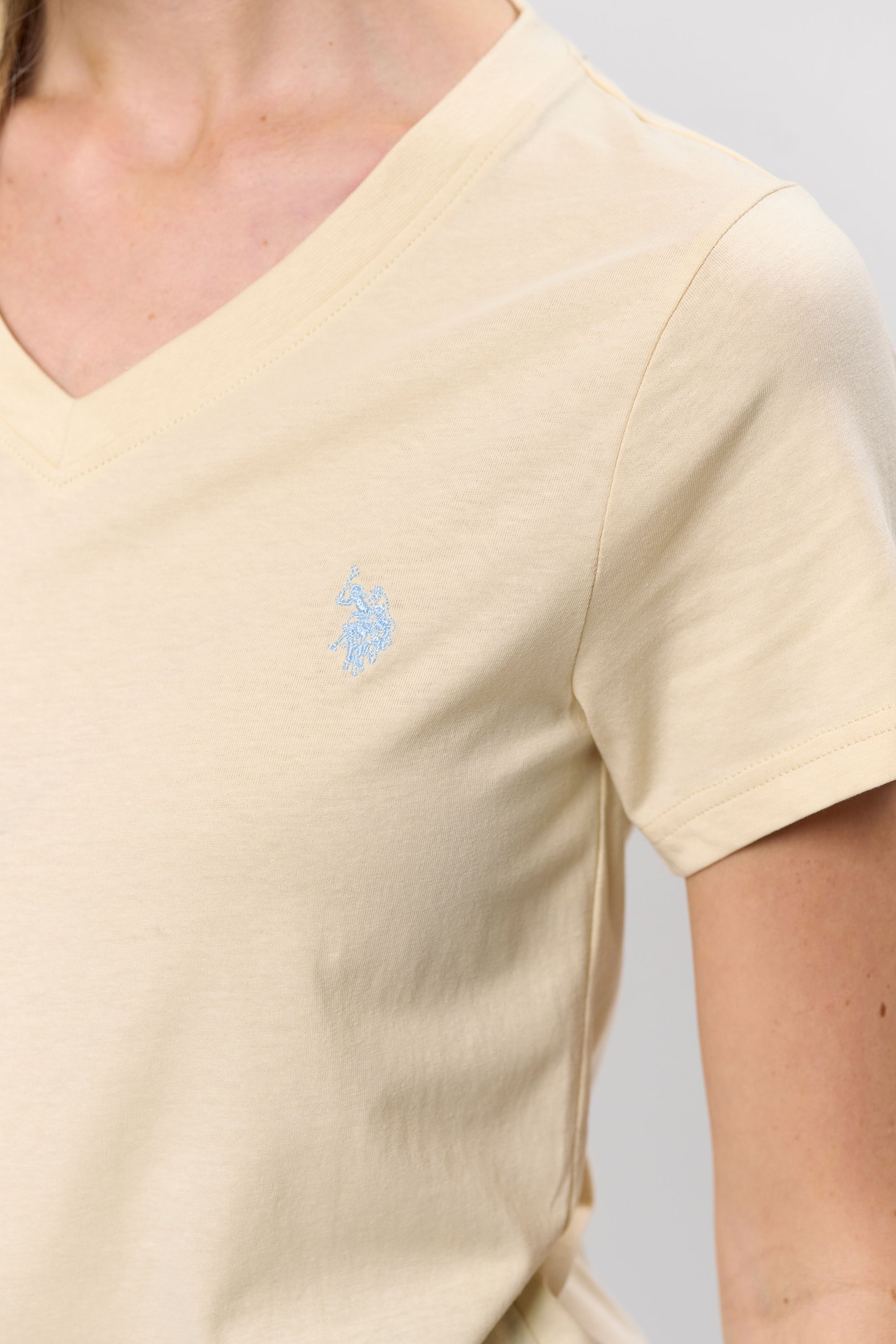 UWAssia Slim Fit T-shirt